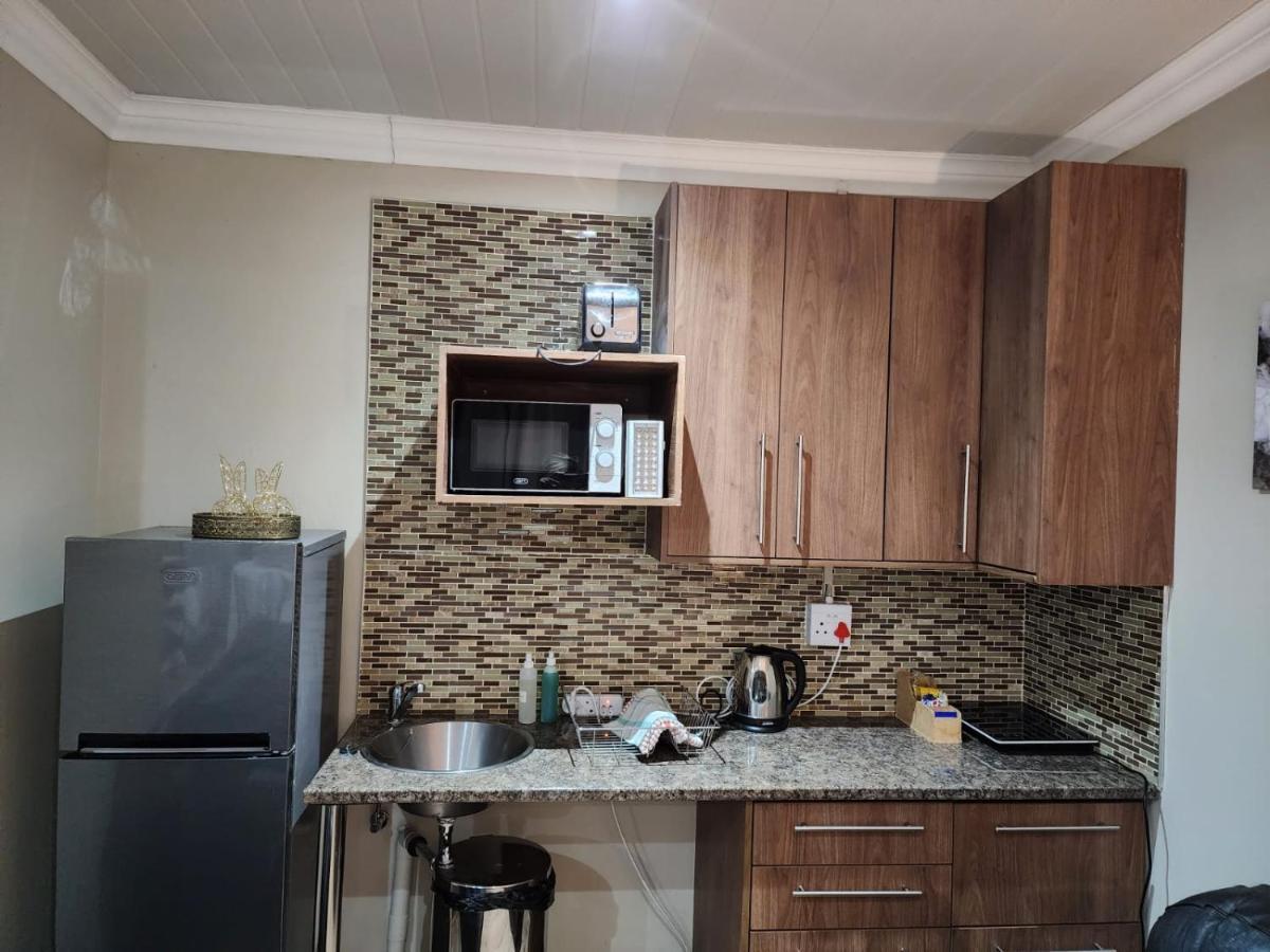 Villa Rose Cottages Блумфонтейн Екстер'єр фото